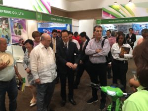 Personalidades visitan el pabellón de Taiwán en feria Hub 2018