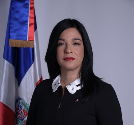 Janet Blandino Castillo, tomó posesión como cónsul general de la República Dominicana en la Costa Oeste de los Estados Unidos ante