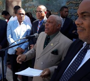 El presidente del CDP, Adriano de la Cruz visitan San Juan para acto en honor a Orlando Martínez