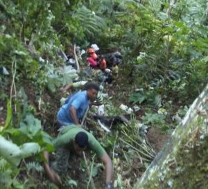 Lugar donde murieron cinco personas en la carretera Casabito- Constanza, al accidentarse vehículo