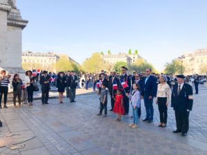 El representante dominicano ante la UNESCO habló tras participar en la ofrenda floral a los héroes de Abril, en Francia