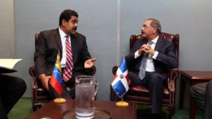 Los presidentes de Venezuela y RD, Nicolás Maduro y Danilo Medina, respectivamente. Archivo.