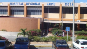 Hospital Jaime Mota de Barahona. Hieren agente de DIgesett