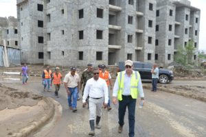 Recorrido del MOPC en proyecto El Riíto de La Vega