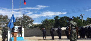 Izamiento de la bandera de la ONU en la ceremonia de apertura para la nueva nueva Misión de Apoyo a la Justicia en Haití (MINUJUSTH). Archivo 2018