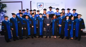 El canciller Miguel Vargas encabezó graduación