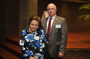 Principal Mary Pérez Marranzini, directora de Rehabilitación y Arturo Pérez