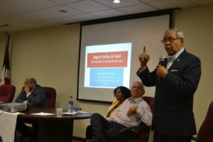 Durante el panel organizado por la Alianza por del Derecho a la Salud (ADESA) celebrado en el Colegio Médico Dominicano