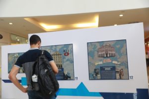 La exposición, instalada en el pasillo central de esta plaza comercial, estará abierta al público.