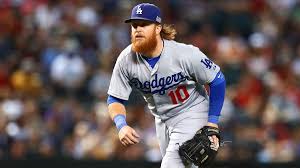 Justin Turner de los Dodgers de Los Ángeles ayudó a la victoria ante los Marlins de Miami