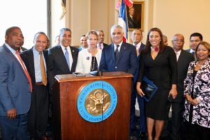 Representantes EE.UU. homenajearon hoy a título póstumo a José Francisco Peña Gómez