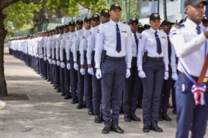 El procurador Jean Rodríguez destacó que los agentes fueron debidamente capacitados para servirle a la nación desde el Modelo Penitenciario.