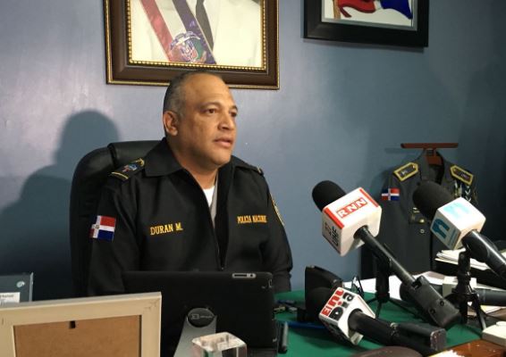 Frank Félix Duran Mejía, vocero de la Policía, ofrece declaraciones sobre empresario secuestrado. Foto Abraham Méndez