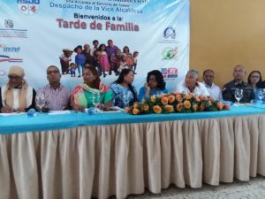 Encuentro de autoridades con munícipes de Santo Domingo Oeste