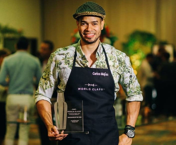 Carlos Mejía gana Bartender del año