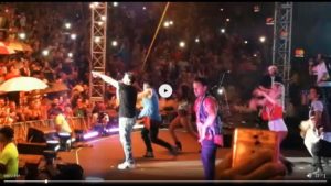 Luis Fonsi durante su presentación en Altos de Chavón. Video by KArina Jiménez