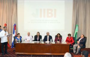 Durante la actividad del IIBI y MESCyT, que buscan contribuir a la formación de la comunidad científica dominicana 
