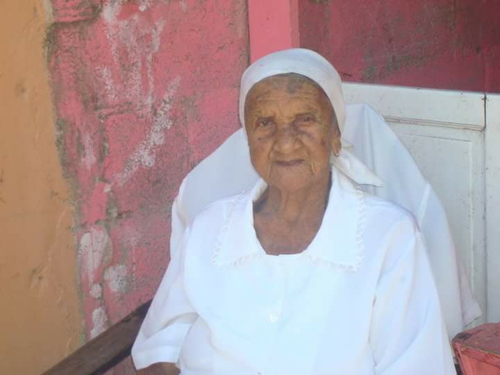La comadrona de Boca Chica, doña Benigna Roa Terrero. Falleció los 107 años