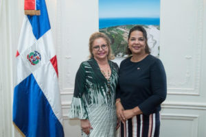 Yvette Marichal (derecha), titular general de la Dirección General de Cine (DGCINE), agotó una agenda de trabajo invitada por la Embajada de la República Dominicana en Francia