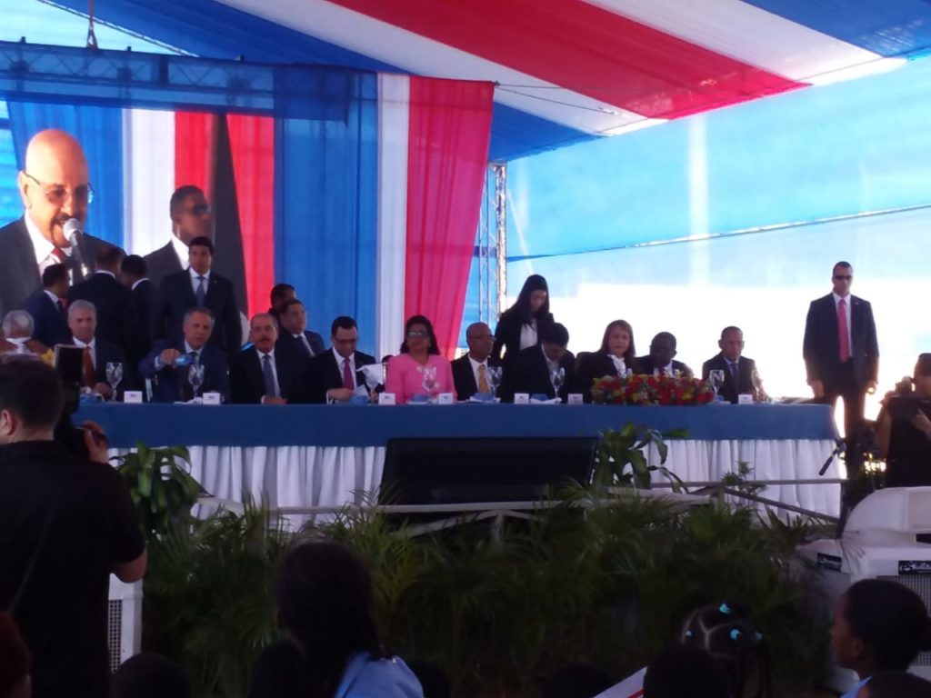 El nuevo centro educativo fue entregado durante una ceremonia encabezada por el presidente Danilo Medina