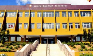 Fachada de la JCE. Institución convoca a audiencia pública sobre primarias