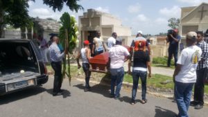 El cadáver de Mariano Figueroa fue velado en su residencia de la calle Armonía, número 32, en el distrito municipal Pantoja y sepultado la mañana de este jueves en el cementerio Cristo Redentor del Distrito Nacional