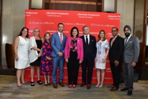 Durante la presentación de directores del Centro de la Columna Vertebral de Weill Cornell Medicine