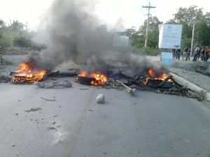 Protestas en Barahona por prolongados apagones