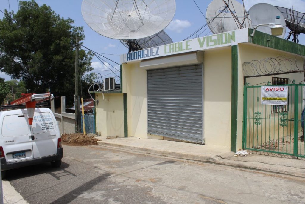 Oficina de Rodríguez Cable Visión en Partido, Dajabón, la cual fue asaltada por tres individuos