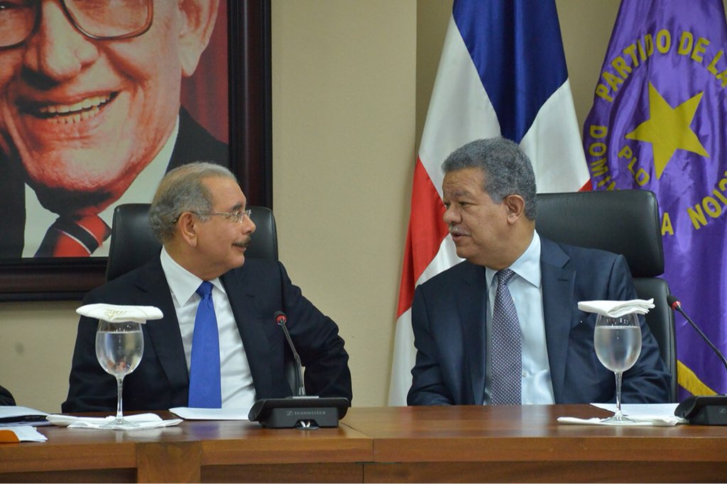 Danilo Medina y Leonel Fernández durante reunión del Comité Político (CP) del Partido de la Liberación Dominicana (PLD)