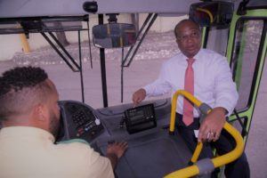 El director general de la OMSA Héctor Mojica, habla sobre sistema de pago electrónico de autobuses.