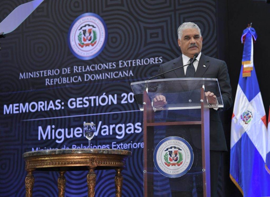 Canciller Miguel Vargas durante presentación memorias Segundo Año de Gestión.