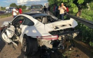 En estas condiciones quedó el Porsche de Fernando Rainieri tras el accidente.