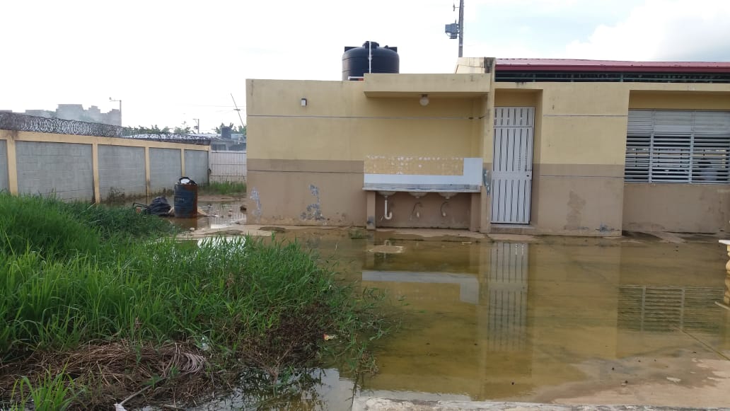 Escuela básica General José de San Martín, zona donde han sido detectados casos de malaria. Foto Genrris Agramonte