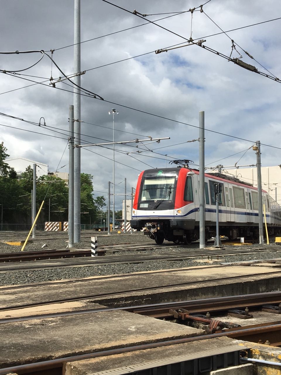 Nuevos trenes incorporados a líneas del Metro de Santo Domingo. 