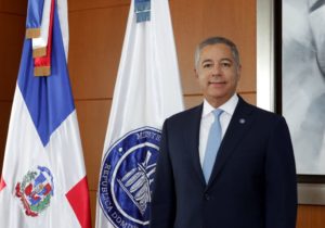 El ministro de Hacienda, Donald Guerrero Ortiz
