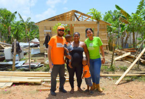 World Vision y Hábitat RD ejecutan amplío programa de reparación de viviendas