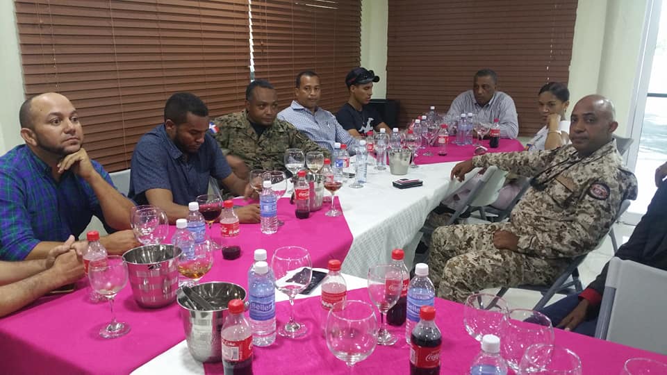 Encuentro con la prensa en la frontera.