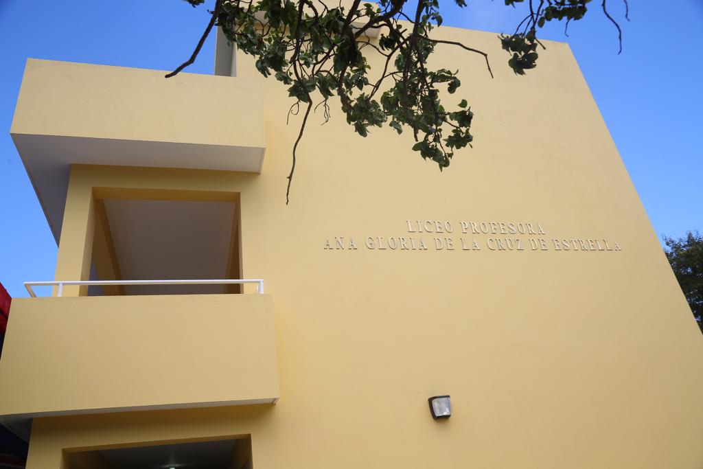 Centro educativo del nivel secundario Ana Gloria de la Cruz de Estrella (Liceo Gurabo 3), que está localizado en Villa Progreso de Cerros de Gurabo