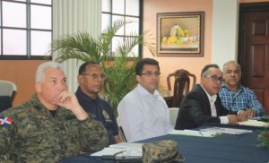 Reunión del Comité de Emergencia del Distrito Nacional, encabezada por el Ayuntamiento y la CAASD.
