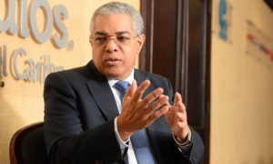 Luis Reyes Santos, viceministro y director general de Presupuesto. Archivo