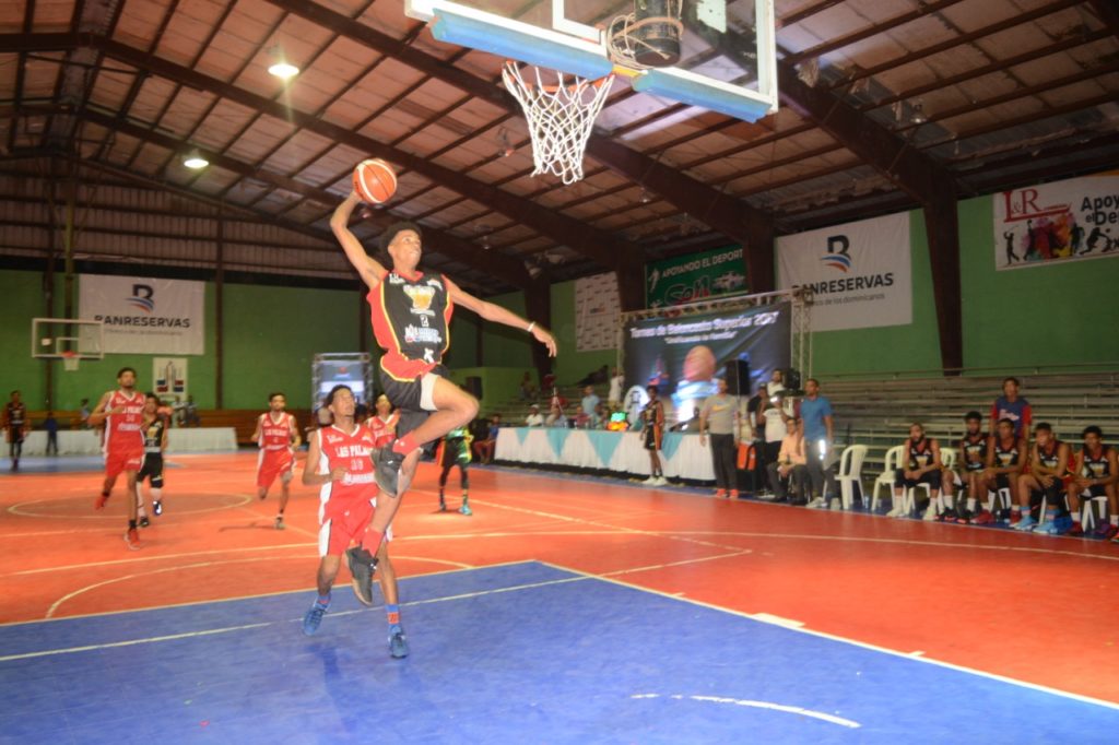 Torneo superior de la Liga de Baloncesto de Santo Domingo Oeste