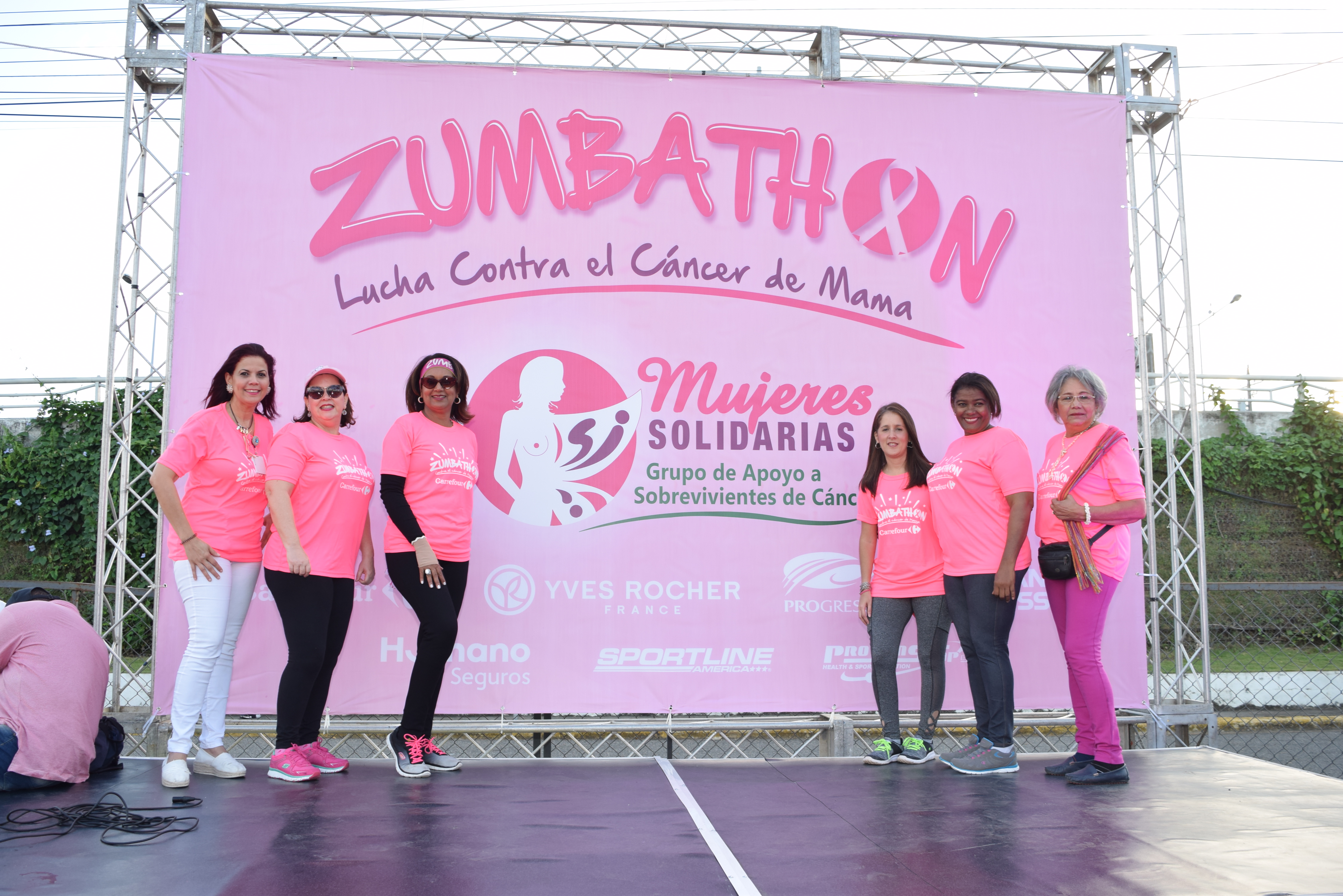 Piroska Peña , Angela Torres , Luisa Ramírez, Carmen Alba,Claudia Acra y Ana Marte