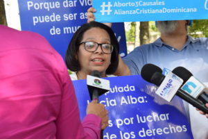 Manuela Vargas, vocera de Alianza Cristiana Dominicana, defiende posición de Faride Raful