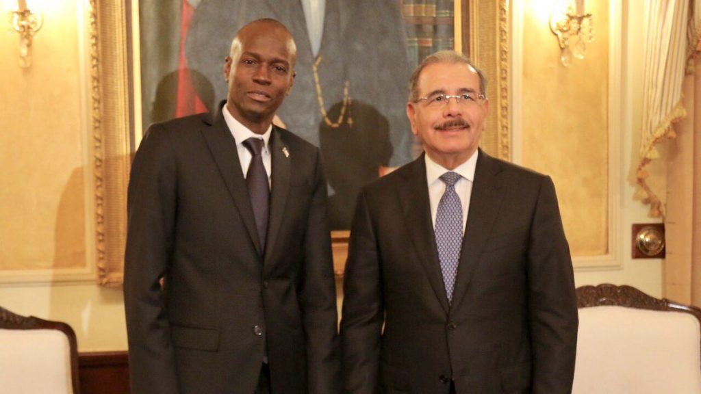 El presidente de Haití, Jovenel Moïse y el mandatario dominicano Danilo Medina. Archivo