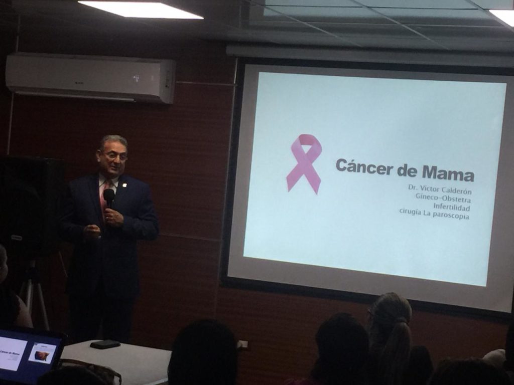 El subdirector de Apoyo a la Gestión de la Red del SNS, Víctor Calderón, al precisar que el cáncer de mama es el más común entre las mujeres de todo el mundo