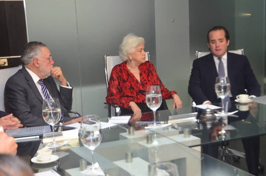 Durante la visita de dirigentes del PRM al Consejo Nacional de la Empresa Privada CONEP