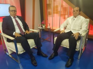 El presidente del PRM, José Ignacio Paliza (derechaentrevistado por Héctor Herrera Cabral