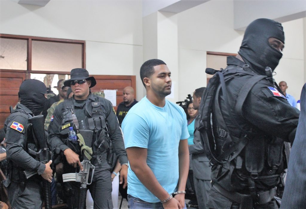 Marlon MArtínez durante la audiencia. Es el acusado principal del asesinato de Emely Peguero. Foto NArciso Acevedo.