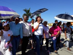 Estudiantes, mujeres, hombres y envejecientes marcharon en el municipio Guerra contra el cáncer de mama